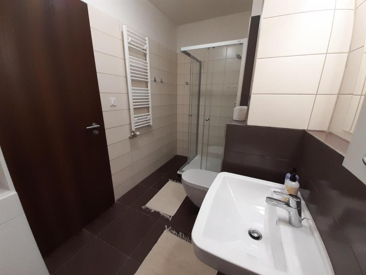 Entrez Radnica Apartamento Košice Exterior foto
